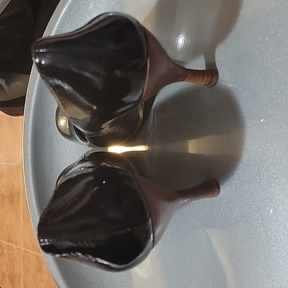 Kenneth Cole Reaction Patent Leather Shoes - Picture 6 of 11